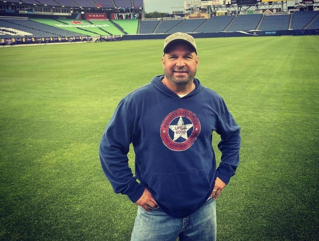 Garth Brooks has not confirmed his return to Ireland, but has declared his love for the country.