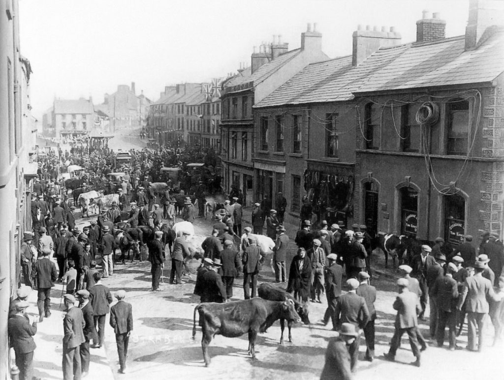 A GUIDE to traditional Irish clothing: the HISTORY of fashion in