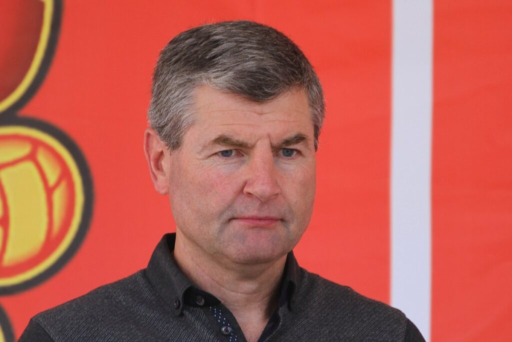 Denis Irwin is one of the best Irish players who have played for Manchester United.