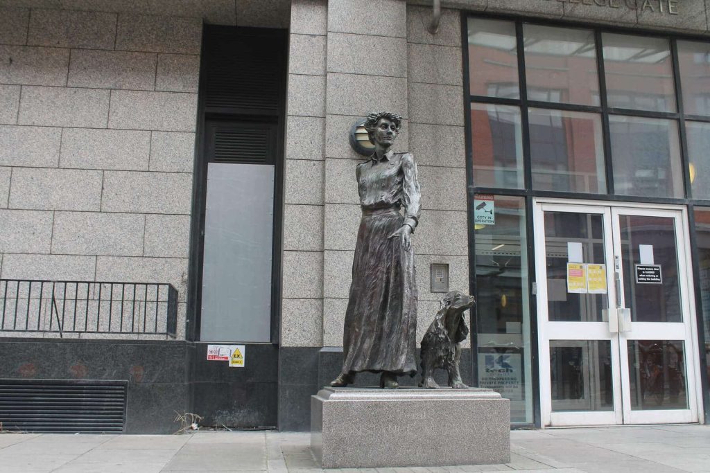 Statue of Constance Markievicz.